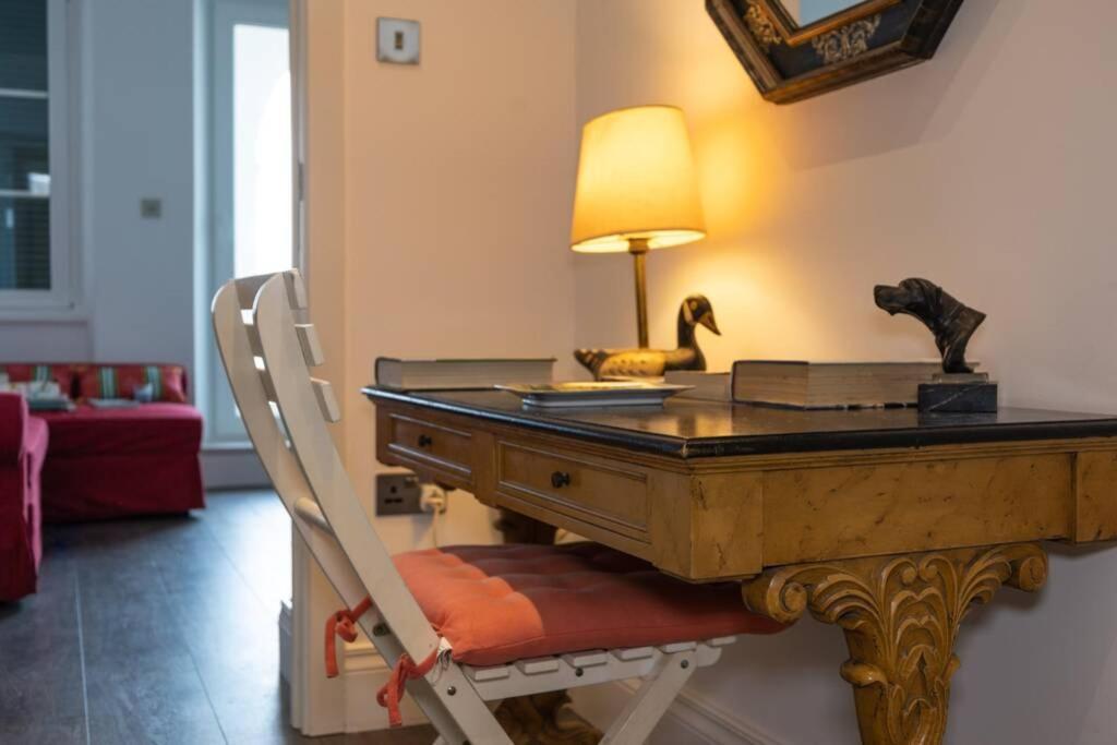 Charming Colonial Flat In Historic Building Daire Cebelitarık Dış mekan fotoğraf