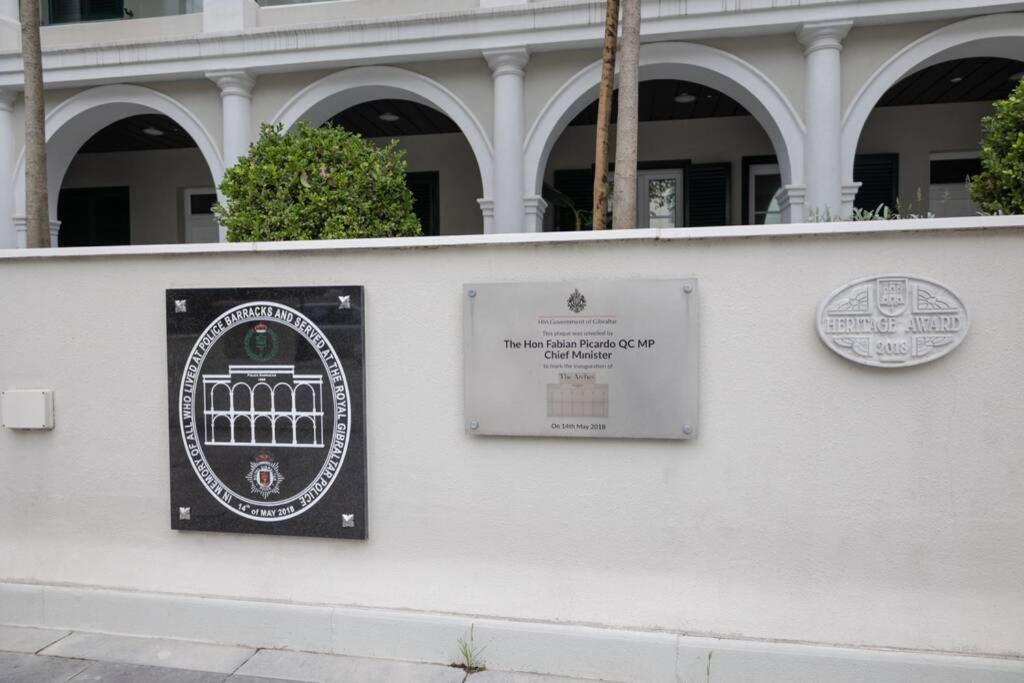Charming Colonial Flat In Historic Building Daire Cebelitarık Dış mekan fotoğraf